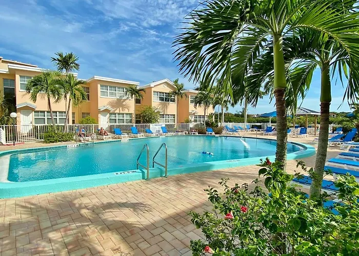 Barefoot Beach E102 *