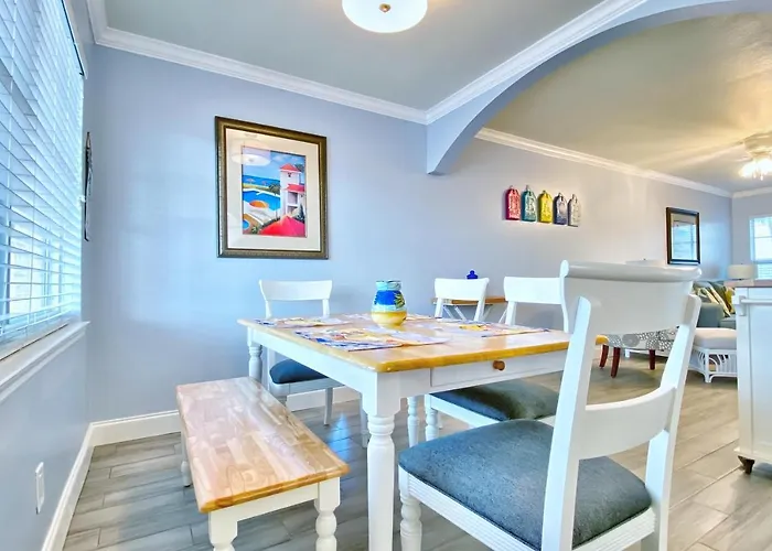 Apartment Barefoot Beach E102 *