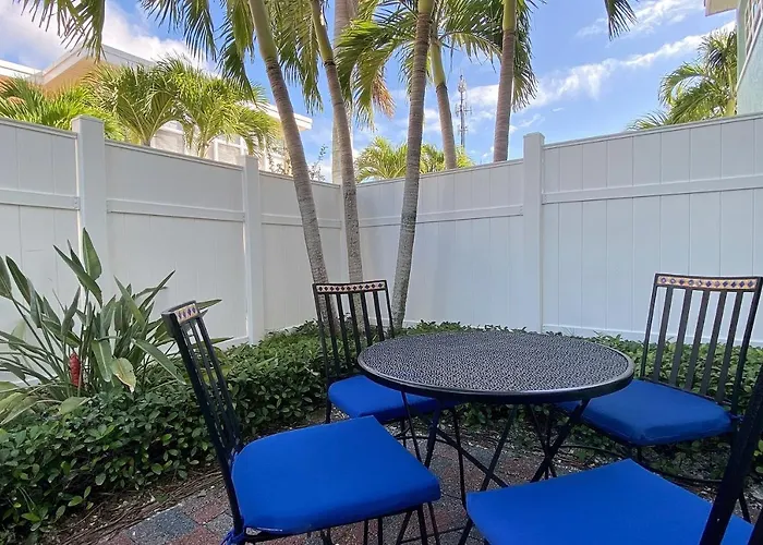 Barefoot Beach E102 Apartment Clearwater Beach