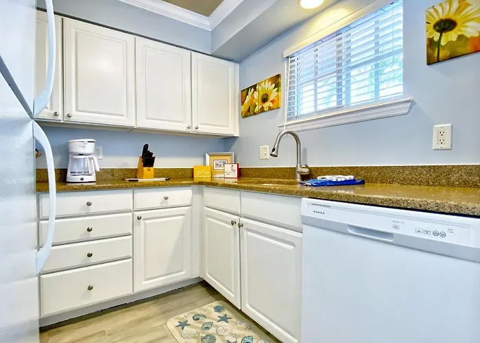 Apartment Barefoot Beach E102 *