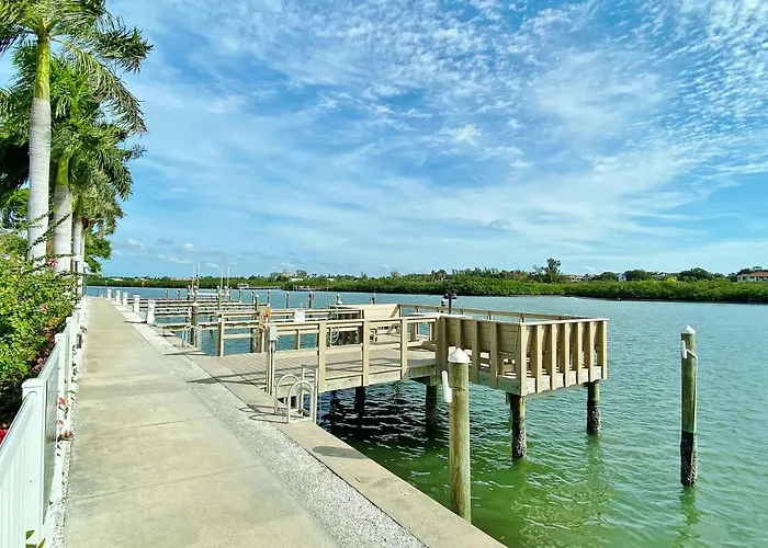 Barefoot Beach E102