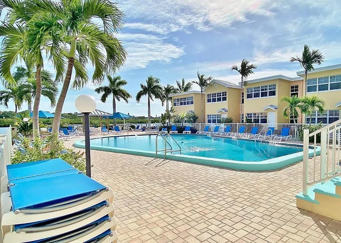 Apartment Barefoot Beach E102 *